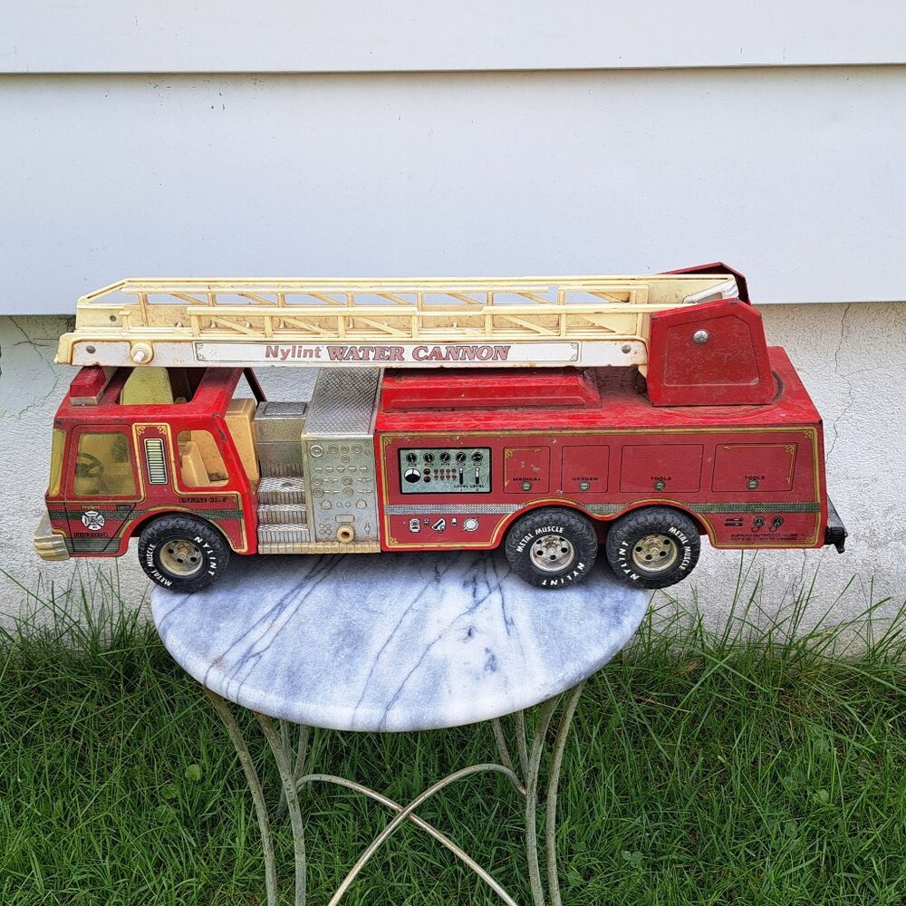 NYLint Water Cannon Fire Truck